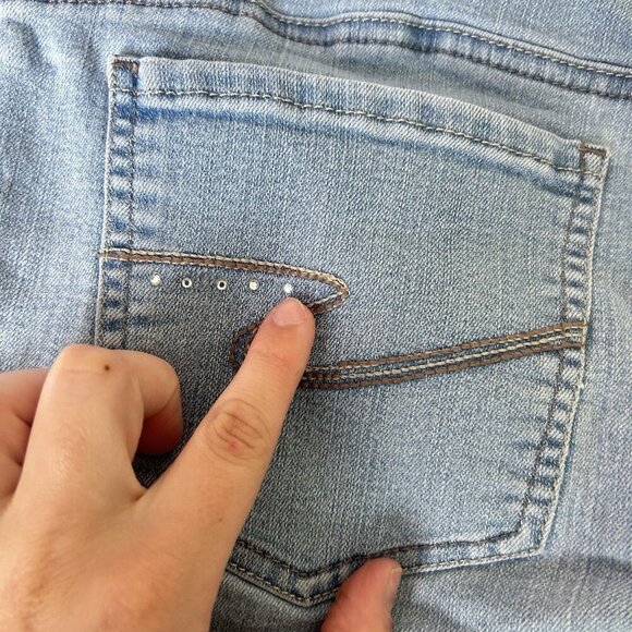 Riders By Lee Womens 8M Curvy Fit Bermuda Stretch Light Denim Summer Shorts - Picture 9 of 9